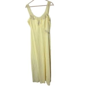 Vintage Van Raalte Nylon Pale Yellow Petalskin Midi Night Gown M L